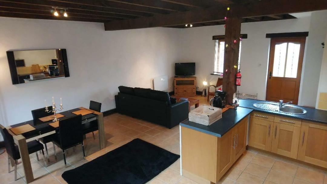 Gite du Sorbier Le Chalard Exterior foto
