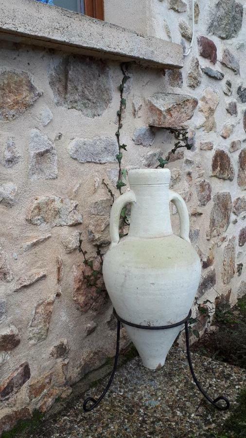 Gite du Sorbier Le Chalard Exterior foto