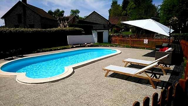 Gite du Sorbier Le Chalard Exterior foto
